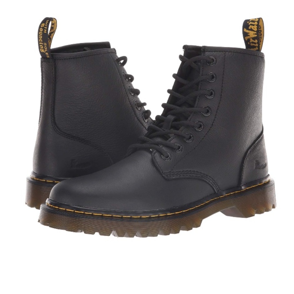 Dr. Martens ‘Awley’ boots
